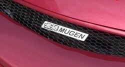 Эмблема (шильдик) решетки радиатора Mugen Hyundai Solaris 2 HCR рестайлинг (2020-2022)