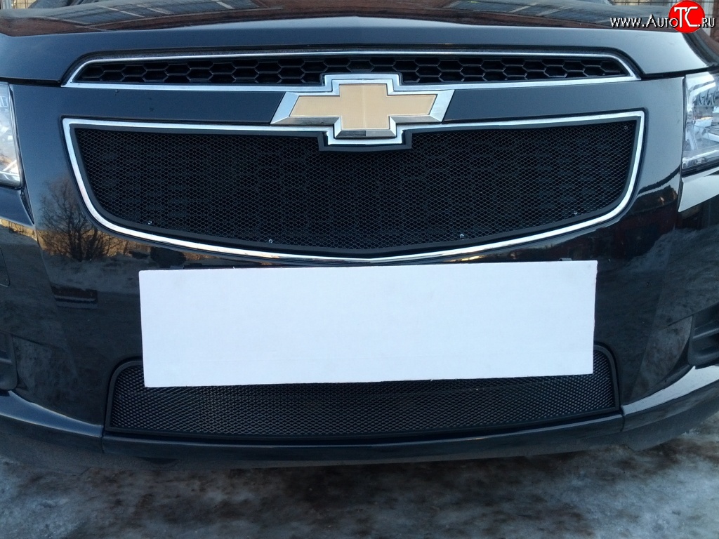 1 469 р. Нижняя сетка на бампер Russtal (черная)  Chevrolet Cruze ( седан,  хэтчбек) (2009-2015)  с доставкой в г. Калуга