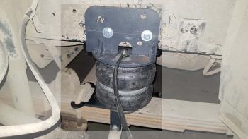 24 999 р. Комплект вспомогательной пневмоподвески на переднюю ось Aride (EURO5)  Hino 300 (2010-2024)  с доставкой в г. Калуга. Увеличить фотографию 2