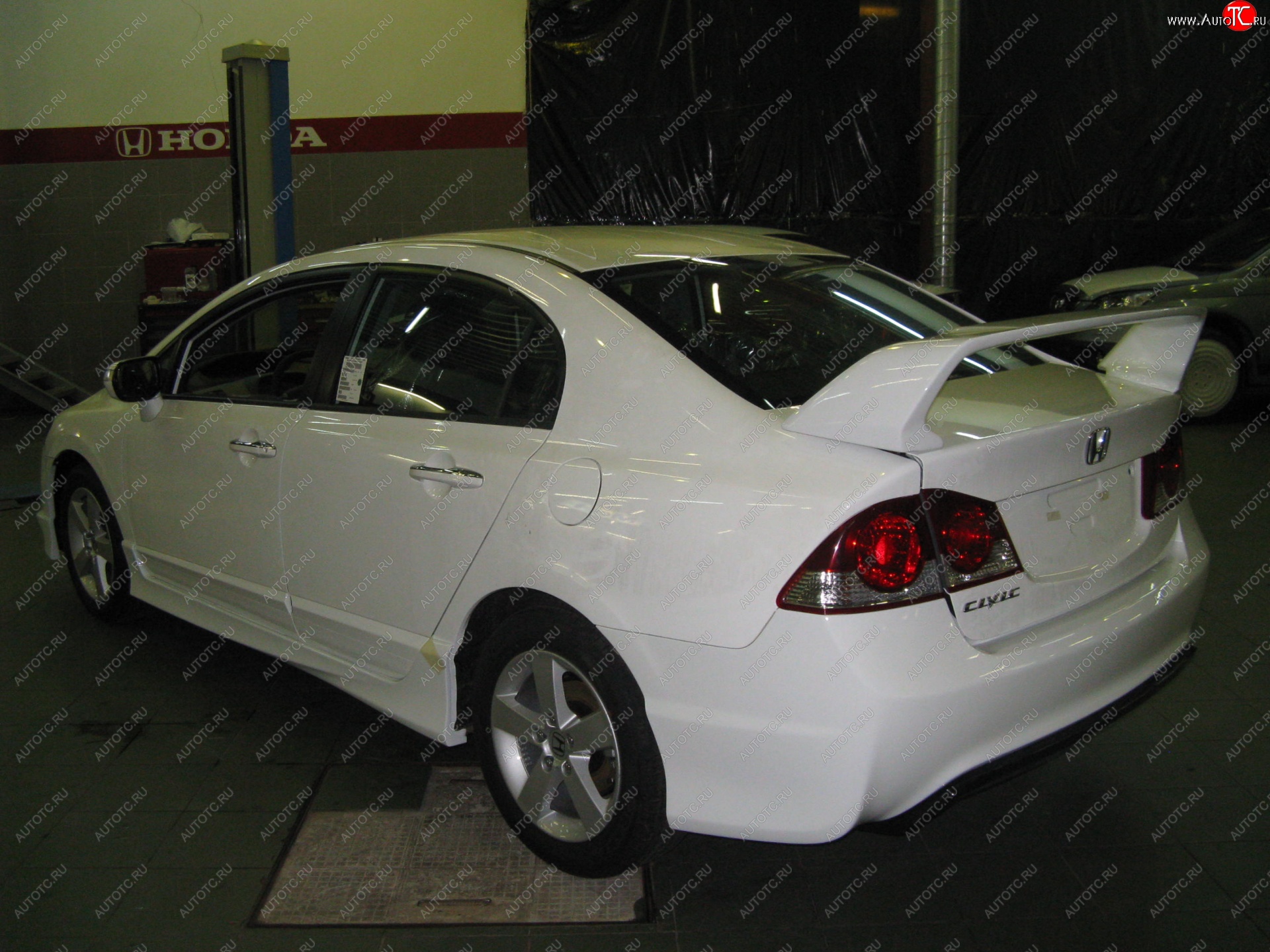 3 349 р. Спойлер Lit company  Honda Civic  8 (2005-2011) (Неокрашенный)  с доставкой в г. Калуга