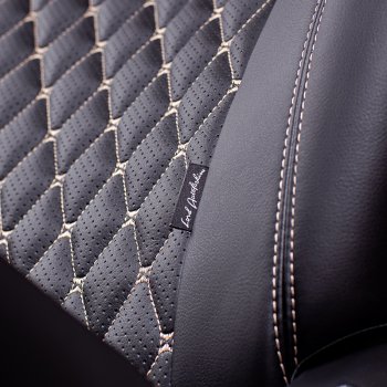 16 749 р. Чехлы для сидений Lord Autofashion Байрон (экокожа, раздельная спинка, с подлокотником, 2 П + 1 Г-образные подголовники)  Hyundai Elantra  AD (2016-2020) (Черный, вставка черная, строчка бежевая)  с доставкой в г. Калуга. Увеличить фотографию 2