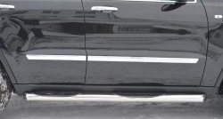 19 799 р. Защита порогов с пластиковыми вставками для ног из круглой трубы диаметром 76 мм Russtal  Jeep Grand Cherokee  WK2 (2010-2013) (Защита порогов с со скосами на торцах (вариант 1))  с доставкой в г. Калуга. Увеличить фотографию 2