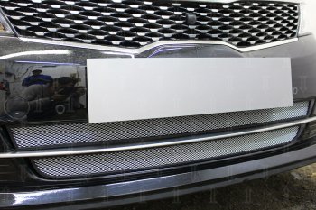 4 649 р. Защитная сетка радиатора в бампер (ячейка 3х7 мм, GT/GT-Line) Стрелка11 Стандарт  KIA Optima  4 JF (2015-2018) (хром)  с доставкой в г. Калуга. Увеличить фотографию 2