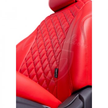 12 599 р. Чехлы для сидений Lord Autofashion Байрон (экокожа, раздельная задняя спинка, 3 Г-образных подголовника)  KIA Rio ( X-line,  X) (2017-2024) (Красный, вставка красная, строчка красная)  с доставкой в г. Калуга. Увеличить фотографию 3