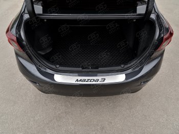 2 699 р. Защитная накладка заднего бампера Russtal  Mazda 3/Axela  BM (2013-2019) (Нержавейка шлифованная с надписью)  с доставкой в г. Калуга. Увеличить фотографию 1