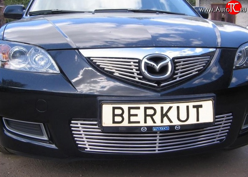 3 999 р. Декоративная вставка решетки радиатора Berkut Mazda 3/Axela BK дорестайлинг седан (2003-2006)  с доставкой в г. Калуга