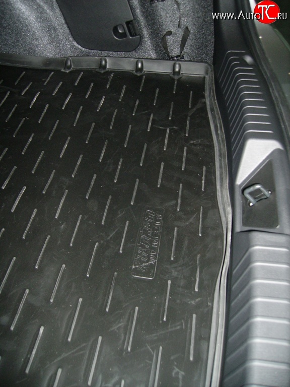 1 259 р. Коврик в багажник (1 карман) Aileron (полиуретан)  Mazda 3/Axela  BM (2013-2016)  с доставкой в г. Калуга