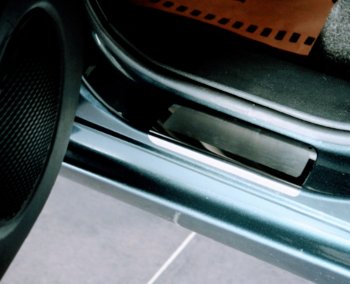 889 р. Пороги накладки Russtal Mazda 2/Demio DY дорестайлинг (2002-2005) (Нержавейка полированная)  с доставкой в г. Калуга. Увеличить фотографию 1