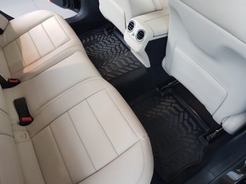 1 699 р. Комплект ковриков в салон Aileron 3D (с подпятником) Mercedes-Benz C-Class W205 дорестайлинг седан (2015-2018)  с доставкой в г. Калуга. Увеличить фотографию 1