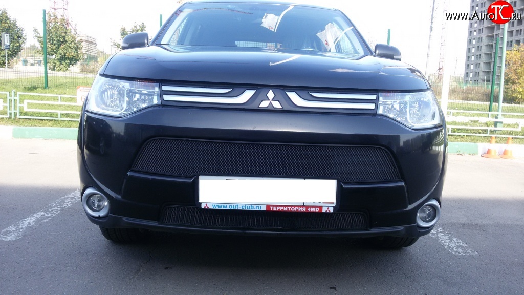 3 999 р. Сетка на бампер (рестайлинг) Russtal (черная)  Mitsubishi Outlander  GF (2012-2014)  с доставкой в г. Калуга