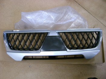 8 399 р. Решётка радиатора SAILING Mitsubishi Pajero Sport 1 PA рестайлинг (2004-2008)  с доставкой в г. Калуга. Увеличить фотографию 1