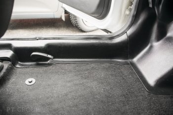 3 279 р. Накладки на ковролин пола Petroil Tuning Nissan Terrano D10 дорестайлинг (2013-2016)  с доставкой в г. Калуга. Увеличить фотографию 3