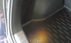 1 439 р. Коврик в багажник (хетчбек) Aileron (полиуретан)  Nissan Tiida  2 хэтчбек (2011-2019)  с доставкой в г. Калуга. Увеличить фотографию 1