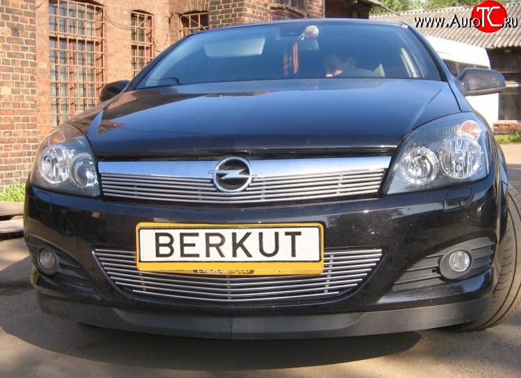 5 199 р. Декоративная вставка воздухозаборника Berkut  Opel Astra  H (2004-2007)  с доставкой в г. Калуга
