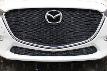 3 999 р. Защитная сетка в бампер (верх, ячейка 3х7 мм, без рамки под номер) Alfeco Стандарт  Mazda 3/Axela  BM (2016-2019) (Чёрная)  с доставкой в г. Калуга. Увеличить фотографию 4
