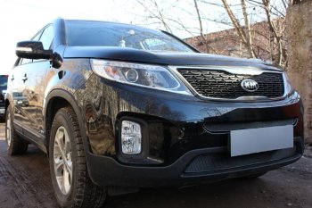 3 989 р. Защитная сетка в бампер (низ, ячейка 4х10 мм) Alfeco Премиум KIA Sorento XM рестайлинг (2012-2015) (Чёрная)  с доставкой в г. Калуга. Увеличить фотографию 3