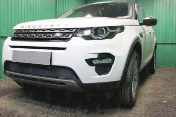 4 499 р. Защитная сетка в бампер (низ, ячейка 4х10 мм) Alfeco Премиум Land Rover Discovery Sport L550 дорестайлинг (2014-2019) (Чёрная)  с доставкой в г. Калуга. Увеличить фотографию 2