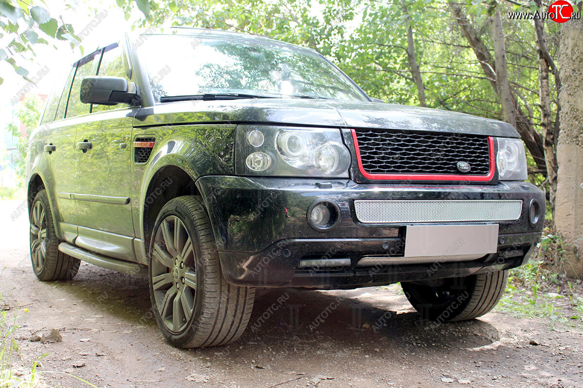 4 299 р. Защитная сетка в бампер (середина, ячейка 4х10 мм) Alfeco Премиум Land Rover Range Rover Sport 1 L320 дорестайлинг (2005-2009) (Хром)  с доставкой в г. Калуга