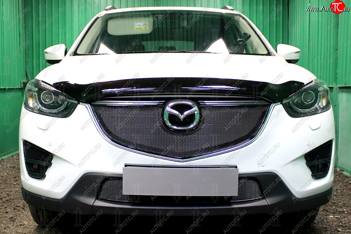 6 599 р. Защитная сетка в бампер (верх, ячейка 4х10 мм) Alfeco Премиум  Mazda CX-5  KE (2015-2017) (Чёрная)  с доставкой в г. Калуга