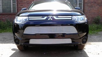 4 299 р. Защитная сетка в бампер (верх, ячейка 3х7 мм) Alfeco Стандарт Mitsubishi Outlander GF дорестайлинг (2012-2014) (Хром)  с доставкой в г. Калуга. Увеличить фотографию 1