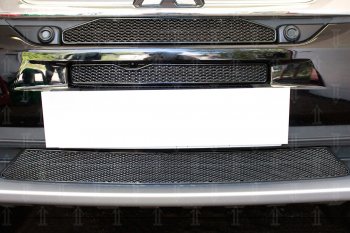 10 399 р. Защитная сетка в бампер (3 части, с парктроником, ячейка 4х10 мм) Alfeco Премиум  Mitsubishi Outlander  GF (2015-2018) (Чёрная)  с доставкой в г. Калуга. Увеличить фотографию 2
