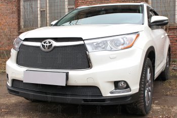 3 999 р. Защитная сетка в бампер (низ, ячейка 4х10 мм) Стрелка11 Премиум Toyota Highlander XU50 дорестайлинг (2013-2017) (Чёрная)  с доставкой в г. Калуга. Увеличить фотографию 2