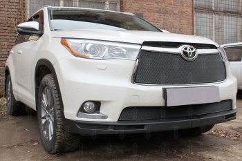 3 999 р. Защитная сетка в бампер (низ, ячейка 4х10 мм) Стрелка11 Премиум Toyota Highlander XU50 дорестайлинг (2013-2017) (Чёрная)  с доставкой в г. Калуга. Увеличить фотографию 3