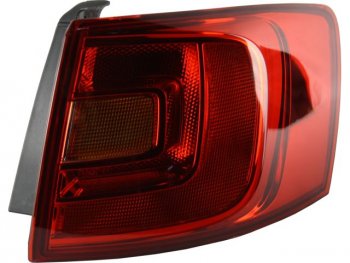 Правый фонарь (внешний) BodyParts Volkswagen Jetta A6 седан дорестайлинг (2011-2015)