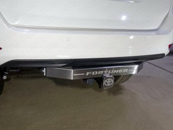 17 399 р.  Фаркоп (тягово-сцепное устройство) TCC Тюнинг Toyota Fortuner AN160 дорестайлинг (2015-2020) (крюк Е, надпись Fortuner)  с доставкой в г. Калуга. Увеличить фотографию 1