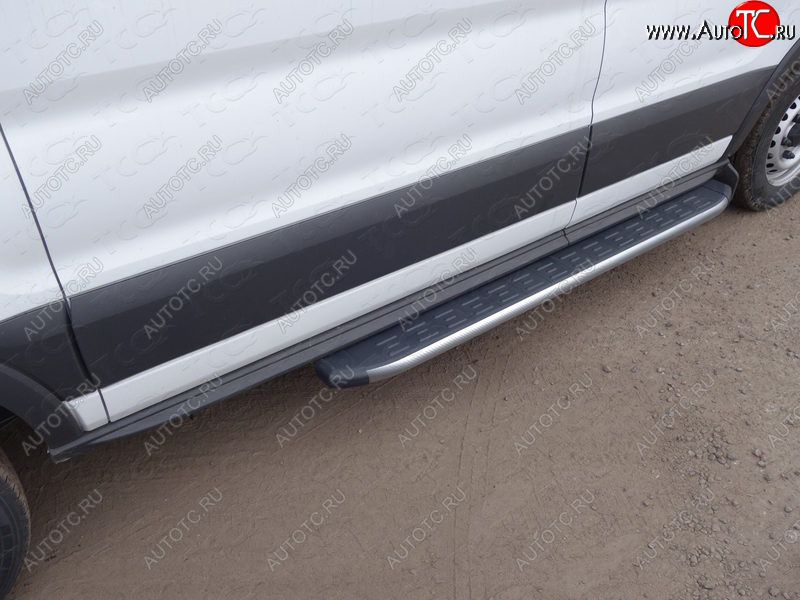 21 349 р. Порог алюминиевый с пластиковой накладкой, ТСС Тюнинг  Ford Transit Connect (2013-2018) (карбон)  с доставкой в г. Калуга