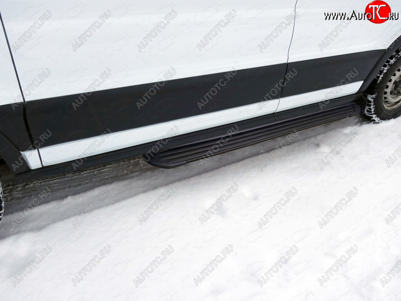 10 649 р. Порог правый алюминиевый Slim Line Black, ТСС Тюнинг  Ford Transit Connect (2013-2018) (Slim Line Black )  с доставкой в г. Калуга