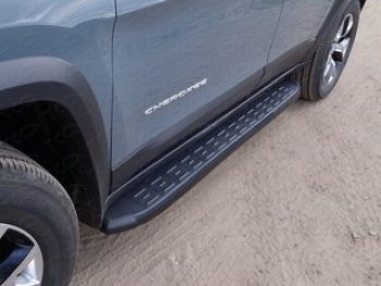 Пороги алюминиевые с пластиковой накладкой, ТСС Тюнинг Jeep Cherokee Trailhawk (2014-2024)  (карбон черные)