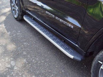 19 999 р. Пороги алюминиевые с пластиковой накладкой ТСС Тюнинг  Jeep Grand Cherokee  WK2 (2013-2018) (серые)  с доставкой в г. Калуга. Увеличить фотографию 1