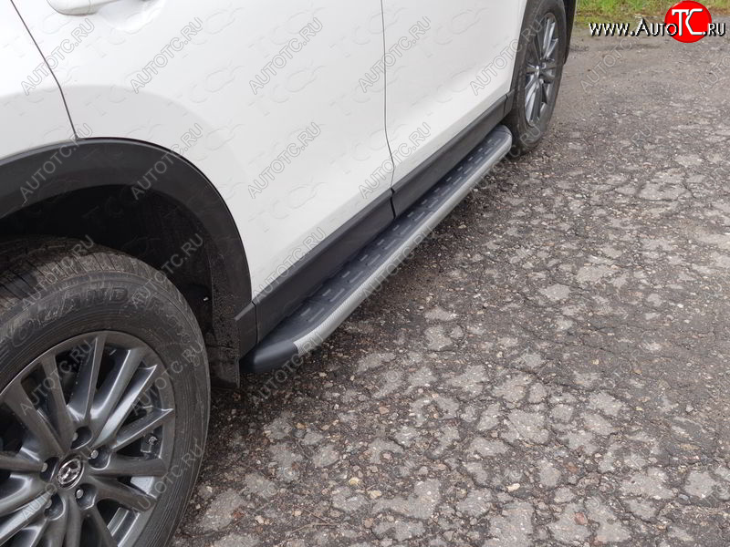21 349 р. Пороги алюминиевые с пластиковой накладкой, ТСС Тюнинг  Mazda CX-5  KF (2016-2024) (карбон серые)  с доставкой в г. Калуга