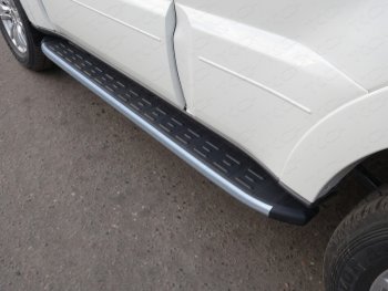 Пороги алюминиевые с пластиковой накладкой, ТСС Тюнинг Mitsubishi (Митсубиси) Pajero (Паджеро)  4 V90 (2014-2020) 4 V90 2-ой рестайлинг