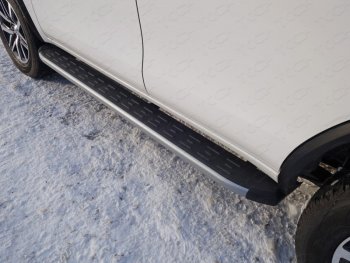 21 349 р. Пороги алюминиевые с пластиковой накладкой, ТСС Тюнинг  Toyota Fortuner  AN160 (2015-2020) (карбон серебро)  с доставкой в г. Калуга. Увеличить фотографию 1