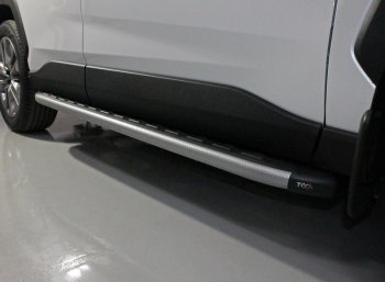 21 349 р. Пороги алюминиевые с пластиковой накладкой, ТСС Тюнинг  Toyota RAV4  XA50 (2018-2024) (карбон серебро)  с доставкой в г. Калуга. Увеличить фотографию 1