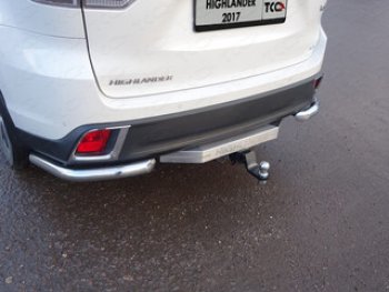 19 549 р. Защита заднего бампера (уголки, d60,3 мм) TCC Toyota Highlander XU50 рестайлинг (2016-2020)  с доставкой в г. Калуга. Увеличить фотографию 1