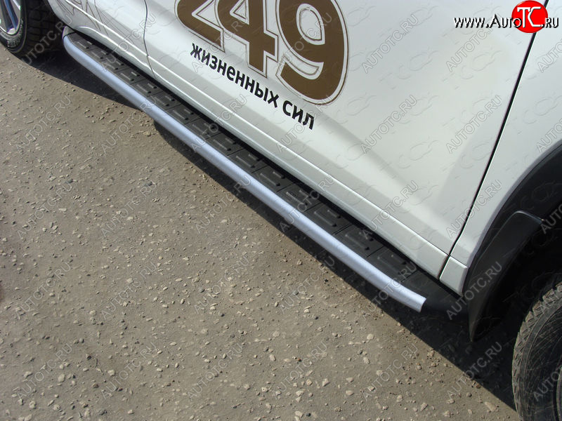21 349 р. Пороги алюминиевые с пластиковой накладкой ТСС Тюнинг Toyota Highlander XU50 рестайлинг (2016-2020) (карбон серебро)  с доставкой в г. Калуга