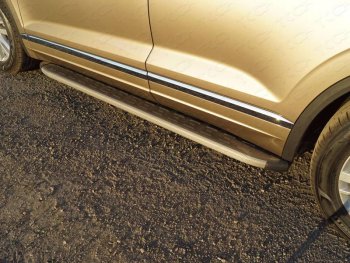 21 349 р. Пороги алюминиевые с пластиковой накладкой ТСС Тюнинг  Volkswagen Touareg  CR (2018-2024) (карбон серые)  с доставкой в г. Калуга. Увеличить фотографию 1