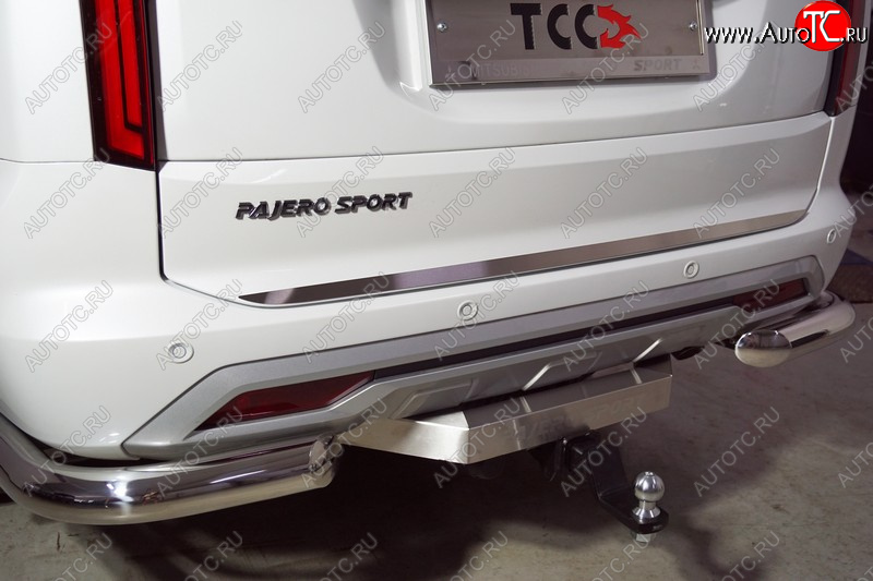 2 659 р. Накладка на заднюю дверь, ТСС Тюнинг Mitsubishi Pajero Sport 3 QF рестайлинг (2019-2022) (лист шлифованный)  с доставкой в г. Калуга