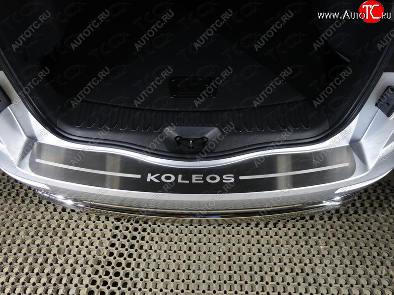 4 299 р. Накладка на задний бампер, ТСС Тюнинг  Renault Koleos  2 (2016-2024) (лист шлифованный надпись Koleos)  с доставкой в г. Калуга