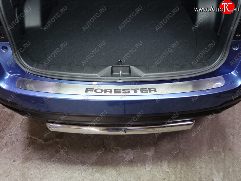 5 199 р. Накладка на задний бампер, ТСС Тюнинг  Subaru Forester  SJ (2016-2019) (лист шлифованный надпись Forester)  с доставкой в г. Калуга