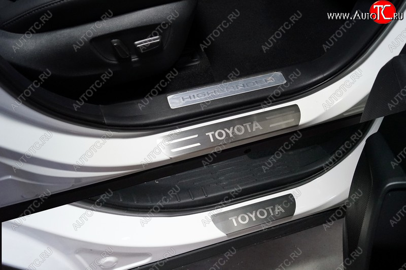 4 799 р. Накладки на пороги, ТСС Тюнинг  Toyota Highlander  XU70 (2020-2024) (лист шлифованный надпись Toyota)  с доставкой в г. Калуга