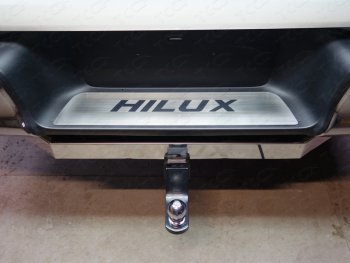 3 099 р. Накладка на задний бампер, ТСС Тюнинг Toyota Hilux Revo Double Cab дорестайлинг (2015-2018) (лист шлифованный надпись HILUX)  с доставкой в г. Калуга. Увеличить фотографию 1