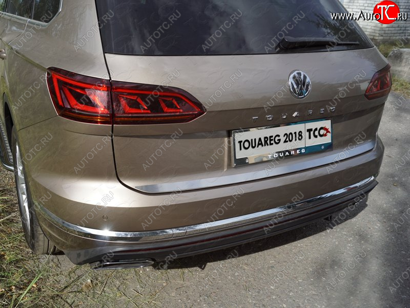 3 099 р. Накладка на заднюю дверь, ТСС Тюнинг  Volkswagen Touareg  CR (2018-2024) (Лист шлифованный)  с доставкой в г. Калуга