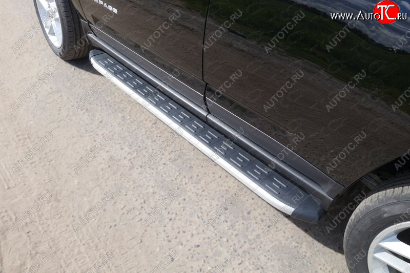 19 999 р. Пороги алюминиевые с пластиковой накладкой ТСС Тюнинг  Jeep Compass  MK (2011-2015) (серые)  с доставкой в г. Калуга