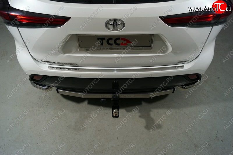 3 699 р. Закладка на задний бампер ТСС Тюнинг Toyota Highlander XU70 (2020-2024) (Лист зеркальный)  с доставкой в г. Калуга