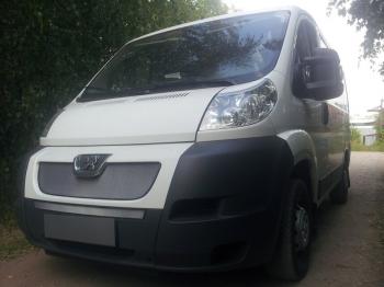 2 799 р. Защита радиатора (середина) Стрелка11 Стандарт  Peugeot Boxer  250 (2006-2014) (хром)  с доставкой в г. Калуга. Увеличить фотографию 2