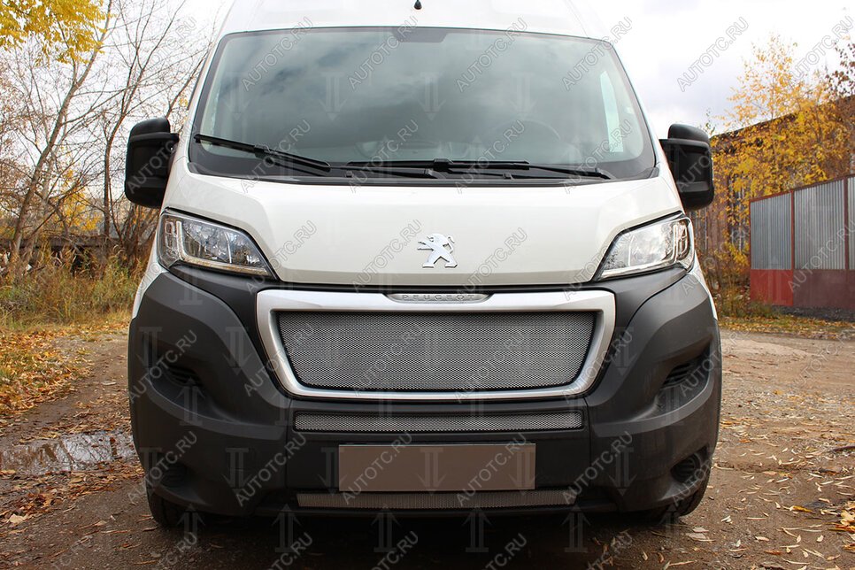 3 899 р. Защита радиатора (верх) Стрелка11 Стандарт  Peugeot Boxer  290 (2014-2024) (хром)  с доставкой в г. Калуга